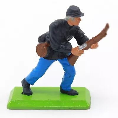 Britain DEETAILS Civil War Union Infantry Soldier Charging Miniature Figure • $6.99