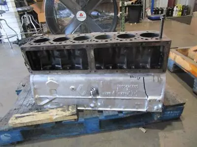 (GOOD USED) MACK RENAULT MIDR Diesel Engine Cylinder Block OEM P#MIDR060226 • $799.99