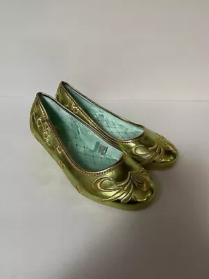 Disney Mulan Gold Shoes Youth Sz 2/3 • $11.99