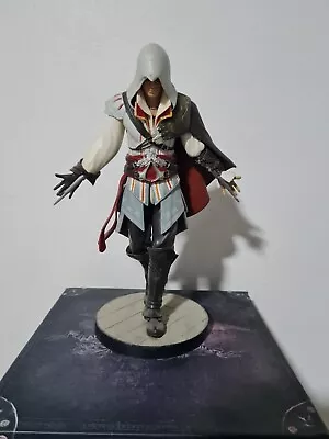 Assassin's Creed II Ezio Figure (White) - No Box  • $35