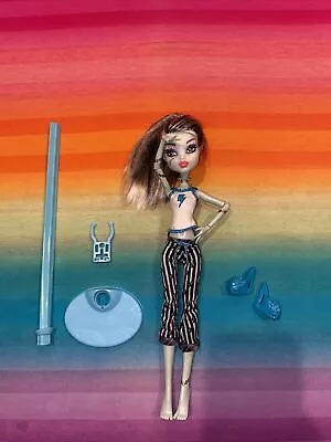 Monster High---*Frankie Stein*  Dead Tired---Doll Outfit Slippers Stand (732) • $49.99