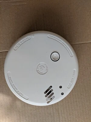 £13.99 • Buy Aico Mains 240V Smoke Fire Alarm And Base Model Ei146RC 2032