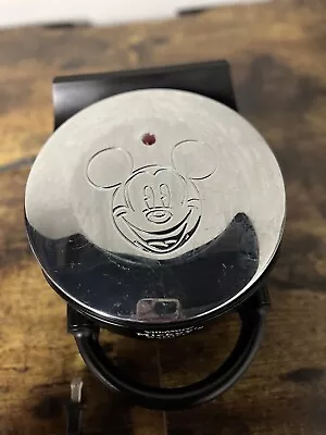 VillaWare Mickey's Waffler Mickey Mouse Single Waffle Maker #555501 Disney World • $22