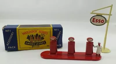 A Moko Lesney  Matchbox  Series No. 1 Accessory Pack ESSO Gas England + Box RARE • $59.94