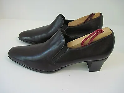 MUNRO American Brown Leather Elastic Sides Ankle Booties Size 8 N USA • $31.74
