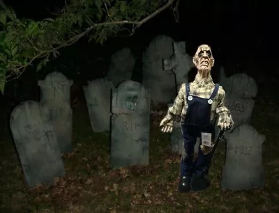 75cm Free Standing Halloween Zombie Grave Digger • £23.95