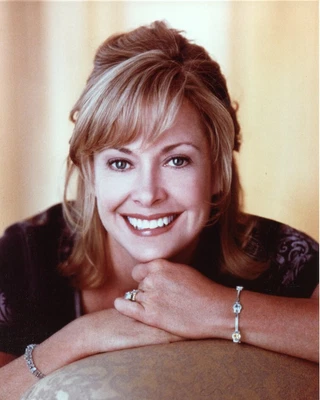 $7.99 • Buy Catherine Hicks 8x10 Photo #V2430