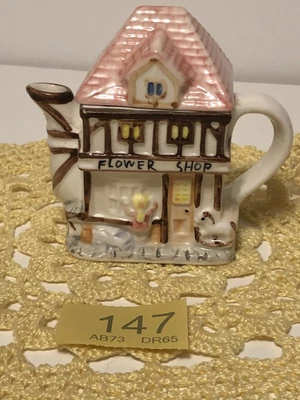 £5.99 • Buy Pink  Mini Cottage House Teapot Ornament