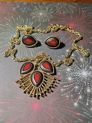 Sarah Coventry Gold Toned Black And Red Clip On Earrings And 22  Necklace... • $24.99