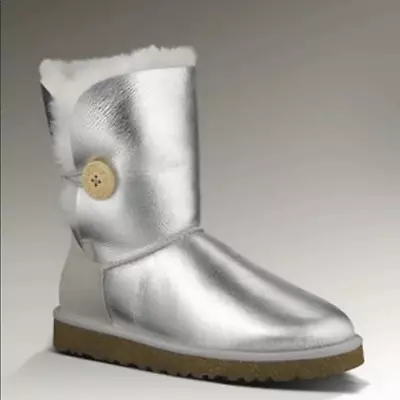 UGG Australia Bailey Button Mirage Women's Metallic Silver Sheepskin Lined Boots • $40