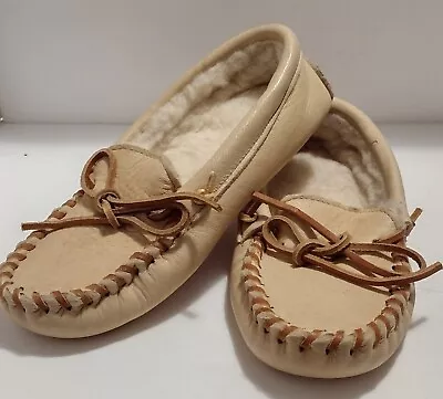 Cabela's Womens Leather Shearling Moccasin Slippers Size 5M Pinkish Cream  • $18