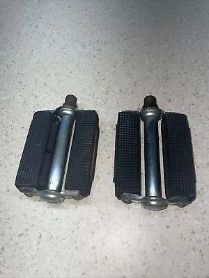 Vintage Schwinn Approved 9/16” Block Rubber Bicycle Pedals - Stingray - USA Made • $47.99