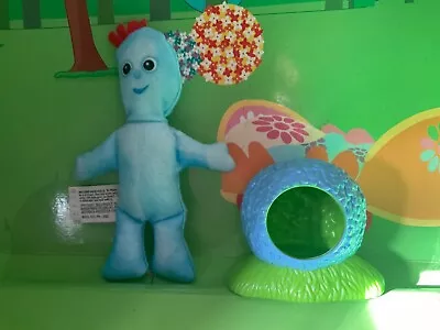 In The Night Garden Soft N Cosy Iggle Piggle Figure & Bush - Ideal Cake Topper!! • £14.99