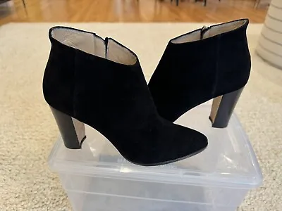 Women’s Manolo Blahnik Black Suede Boots 38 8 • $299