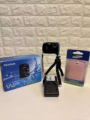 FUJIFILM FINEPIX Z33WP Small Travel Waterproof Underwater Digital Camera • £69