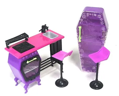 Monster High Playset Home Ick Classroom Fridge Table Chairs Mattel 2013 • $11.99