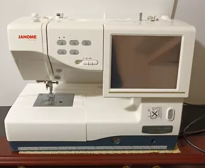 Janome Memory Craft 11000SE Sewing & Embroidery Machine • $1900