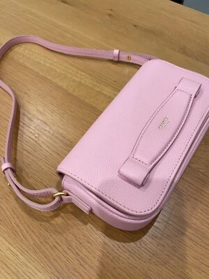 $80 • Buy Oroton NWOT Baguette Bag Pink