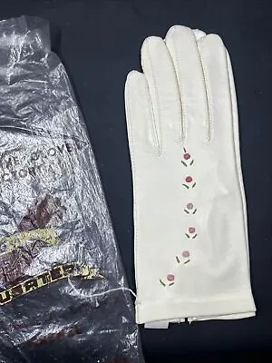 Vintage Ladies Embroidered Floral Gloves New • $5