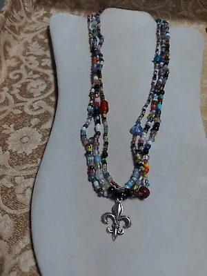 #G61 New Orleans Mardi Gras Glass Carnival Beads W/ A Silver Fleur De Lis Charm • $13.50