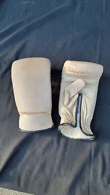 Vintage Boxing Gloves Fighting Boxer • $23.44