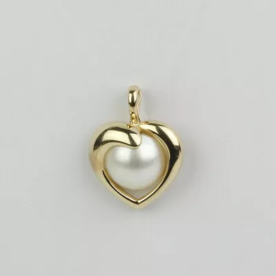 Pretty 14k Yellow Gold And Mabe Pearl Heart Pendant • $249.99