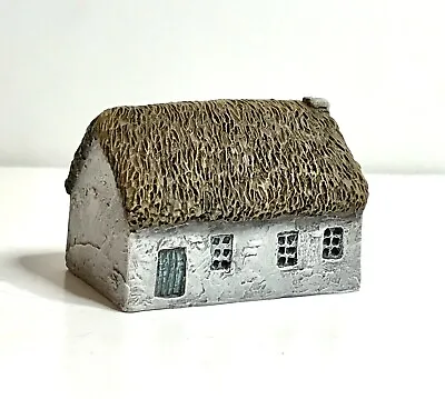 6mm Wargame Buildings.   Thatched Rendered Cottage - UNPAINTED • £2.60