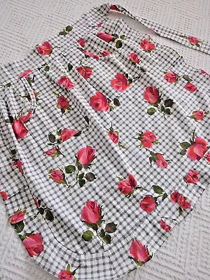 £8 • Buy Vintage Retro Red Rose Flower Gingham Waist Tie Half Apron Pinny 50s 60s 70s