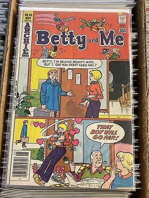 BETTY AND ME #93 ARCHIE COMICS BEAUTY MAKE UP SALESMAN VERONICA 1978 Busty • £5.53