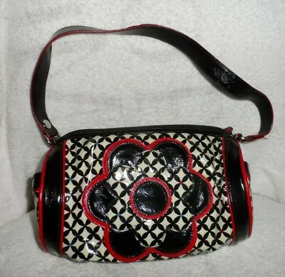Vera Bradley Frill Duffel Style Handbag In Barcelona • $16.50