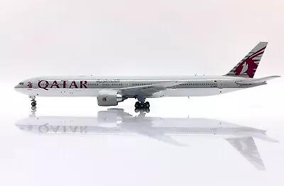 Qatar Airways B777-300ER Reg: A7-BEE JC Wings Scale 1:400 Diecast XX40137 (E+) • $48.99