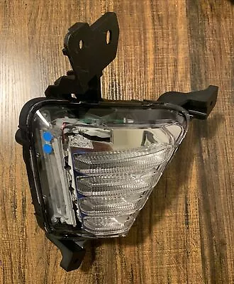 2019-2021 Genesis G70 Lamp Assembly Front Turn Signal LH  OEM 92207-G9000 • $210