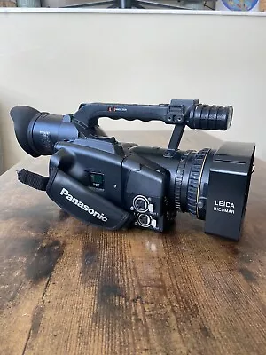 Panasonic AG-DVX100B • £250