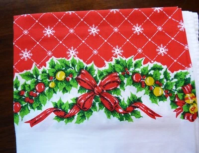 $21.50 • Buy Vintage Mid-Century Tastemaker By Stevens Christmas 32 X51  Tablecloth Holly