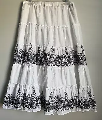 Metro Wear White / Black Floral Embroidery Maxi Peasant Boho Hippy Lined Skirt M • $16.25