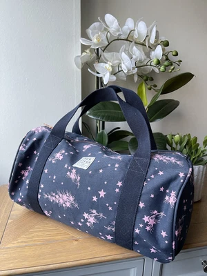 £25 • Buy Jack Wills Navy & Pink Medium Duffel Bag Gym Weekend Holdall