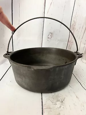 Vintage Cast Iron Dutch Oven Pot  With Bail 5 QUART Handle Made In USA • $35.95