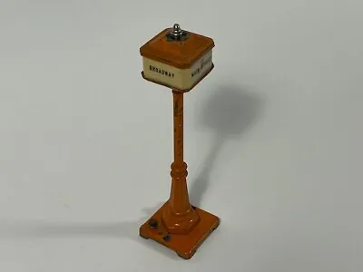 Lionel 57 Orange Lamp Post With Street Names Pre-War WORKS! • $34.95