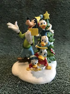 Dept 56 Disney Mickey's Merry Christmas Village Singing Carols • $27.50