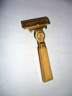 Vtg. Schick Eversharp Razor Butterscotch Bakelite Handle US Pat Pend 180608 • $14.99