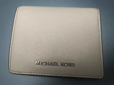 Michael Kors Women's Snap Button Bifold Wallet Lt Gray Leather Multi CC ID ~EUC • $22.88