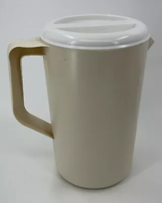 Vintage Rubbermaid Tan 2 1/4 Quart Pitcher With White Lid #2445 • $9.49