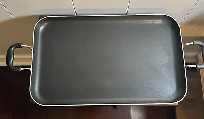 T-FAL  18x11” ROASTING BAKING PAN NON-STICK COATING WITH HANDLES • $15