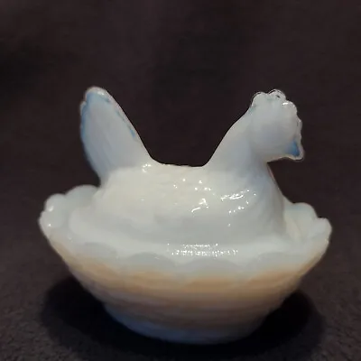 Hen-on-Nest  'Chick' Saltceller MINI Basket Weave WHITE OPALINE Westmoreland • $19.99