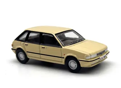 1:76 Master Rattan Beige Classic Vintage Sports Model Diecast Metal Car • $23.40