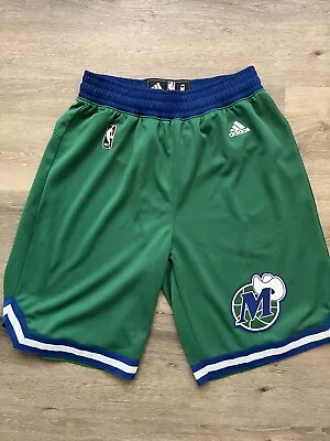 Used Dallas Mavericks Adidas Throwback Basketball Green Shorts Men Size Medium • $30