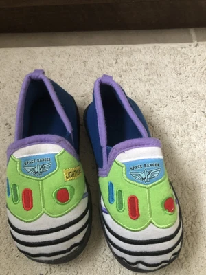 £5 • Buy Disney Store Size 6-7 Toy Story Buzz Lightyear Space Ranger Slippers