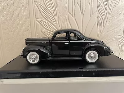 National Motor Museum 1940 Ford Deluxe 5 Window Coupe 1:34 HK72800 / SS5740CB • £7.99