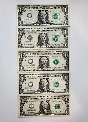 Lot Of 5 2009 One Dollar Bills • $14.49