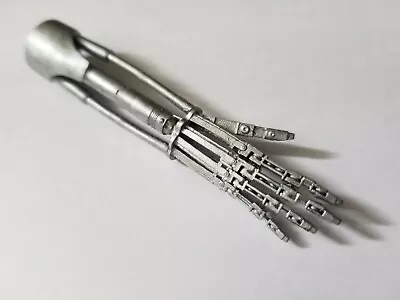 1/6 Scale T-800 Terminator Endoskeleton Hand 7.5cm Plastic  • $17.17